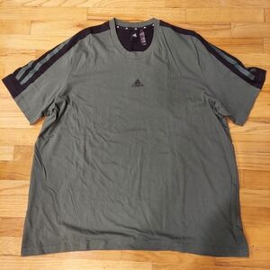 PRE-LOVED Adidas Men's Olive and Black Short Sleeve Tee (Size: 2XL)